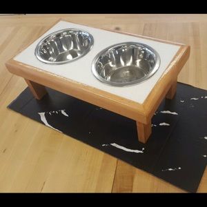 Hand made dog bowl holder